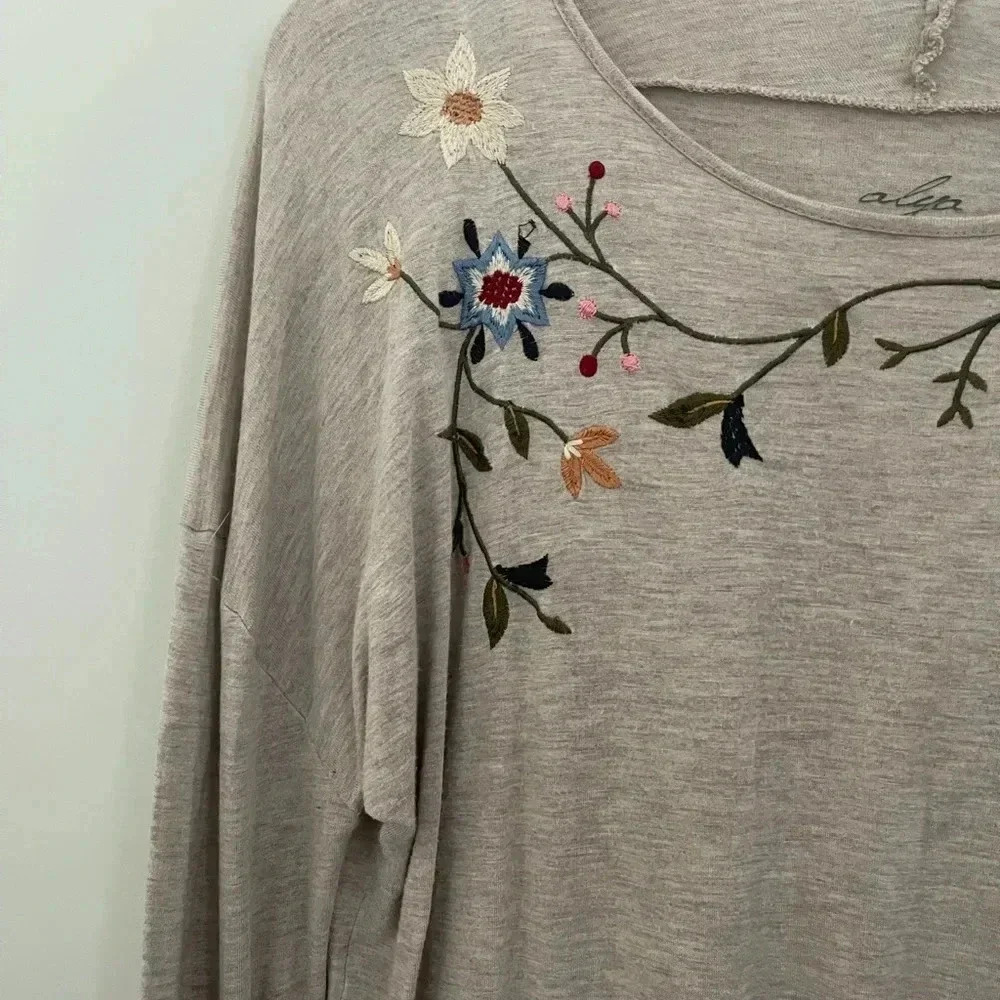 Francescas Alya long sleeve top - Picture 3 of 9